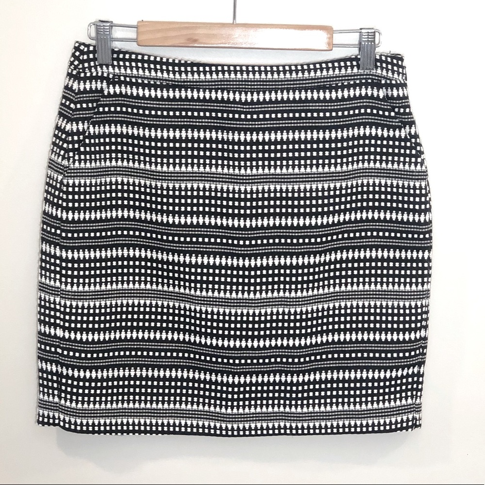 Banana Republic Factory, Black/White Skirt, sz 6